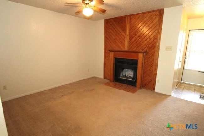 Photo - 208 Sorrell Dr Unit A