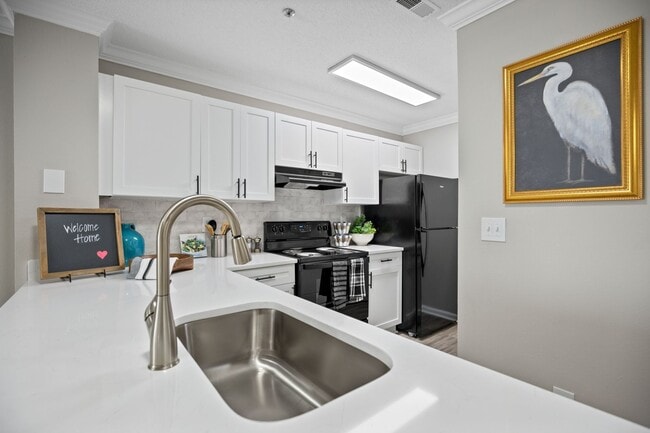 Photo - Northlake Apartments