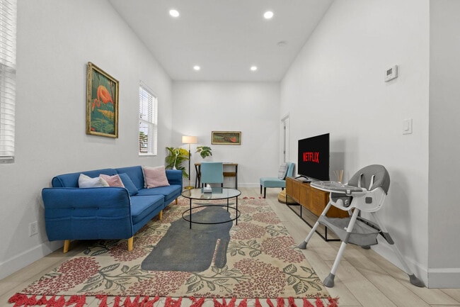 Photo - 1862 6th St Unit ID1287528P