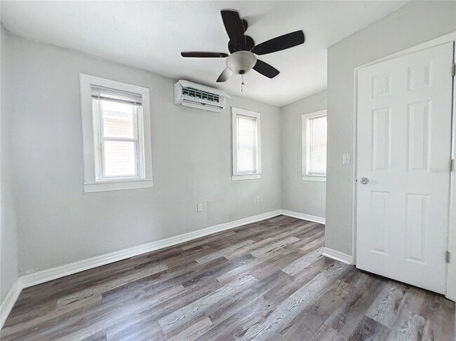 Photo - 1800 N 12th St