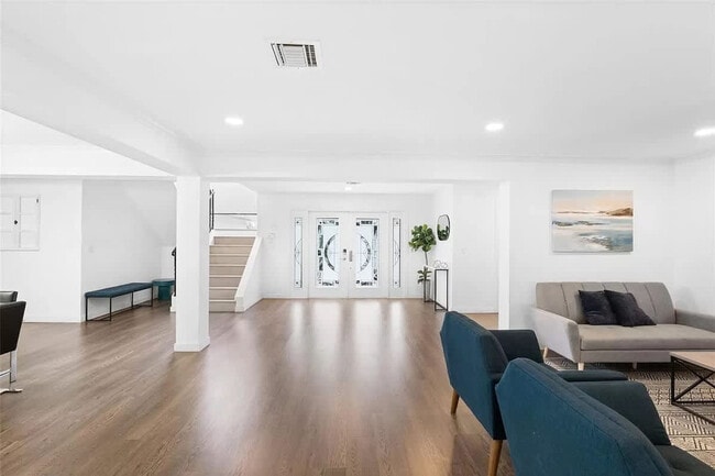 Photo - 413 Holiday Dr Unit ID1372338P