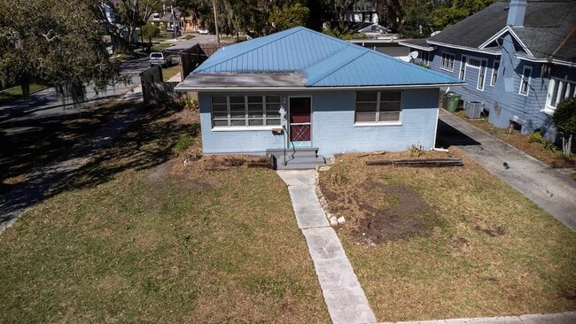 Building Photo - 64 Fullerwood Dr