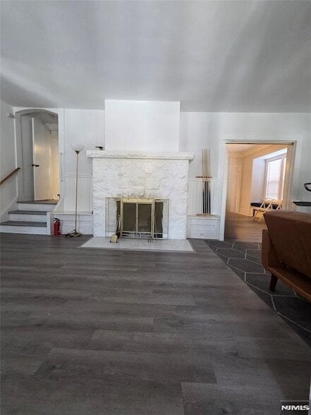Photo - 145 Christie St