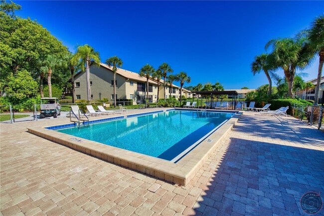 Photo - 340 3 Lakes Ln Unit F