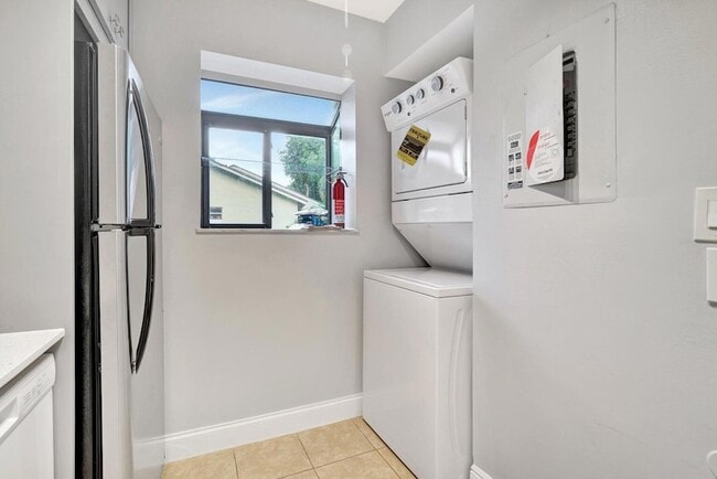 Photo - 116 Gardens Dr Unit 202