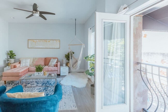 Building Photo - 202 E Main St Unit SI ID1397975P