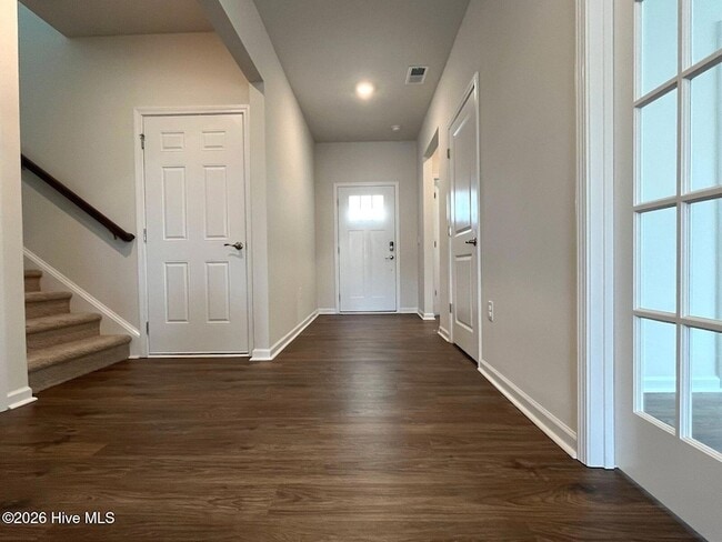 Photo - 512 Ragapple Ln