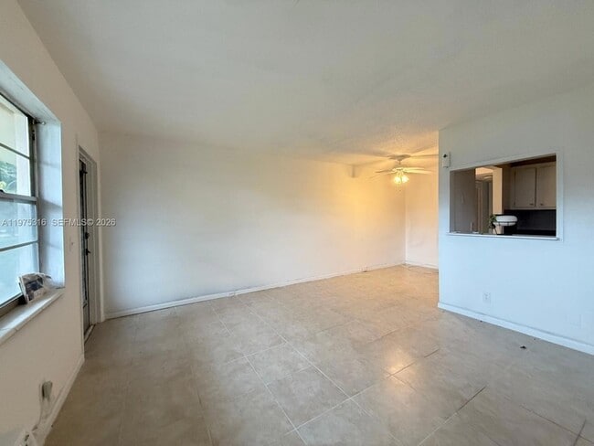 Photo - 210 Canterbury J Unit 1