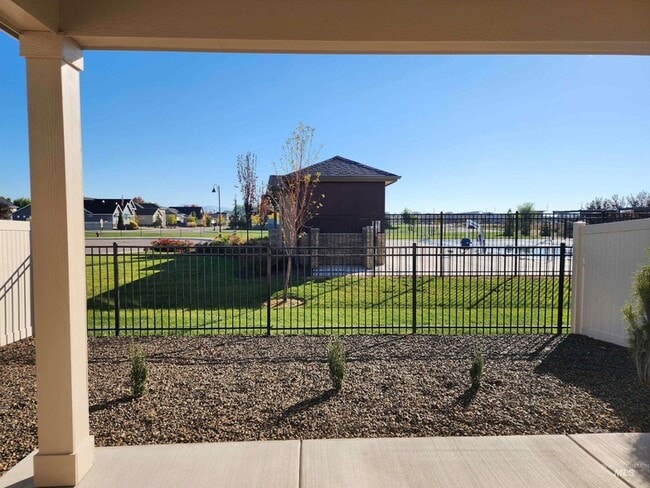 Photo - 362 N Lagrasse Ln