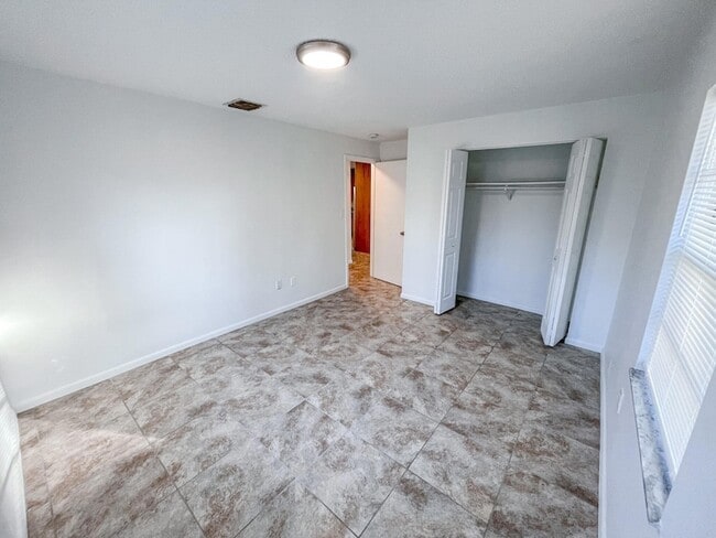 Photo - 122 Laidback Way