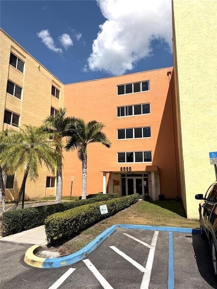 Photo - 6990 NW 186th St Unit 4-210A