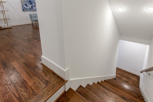 Photo - 5602 Lindell Ave