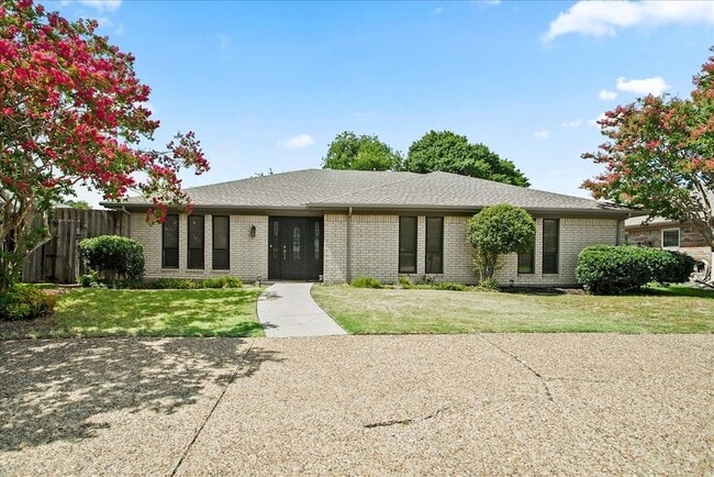 Building Photo - 2309 Lawndale Dr