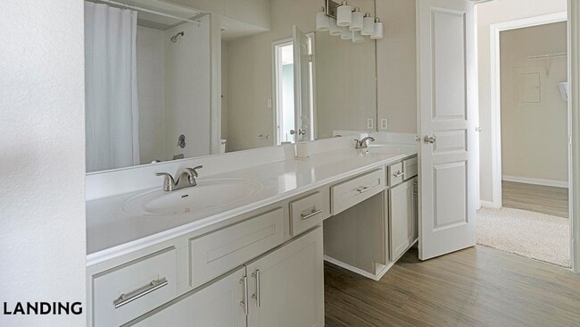 Photo - 2500 Woodland Park Dr Unit E201