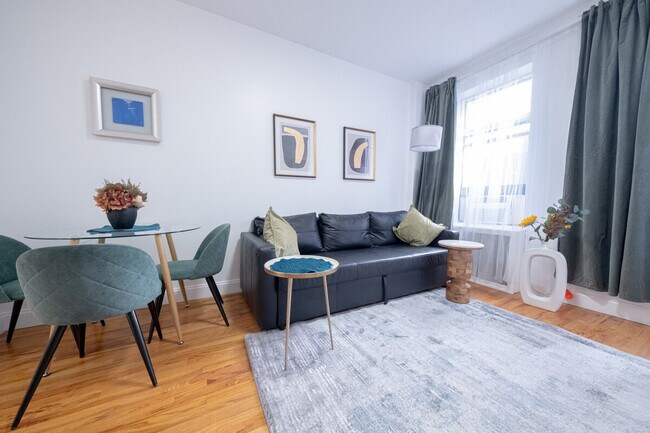 Photo - 305 E 95th St Unit SI ID1032002P