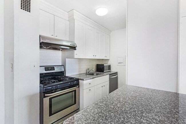 Photo - 10 Huron Ave Unit 15M
