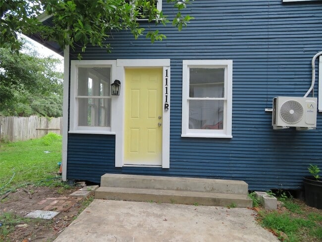 Building Photo - 1111 N Thompson St