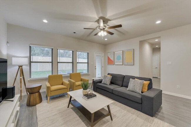 Building Photo - 441 Avenue A Unit ID1019524P