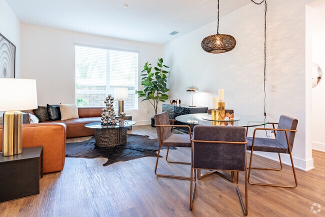 2 Bedroom, 2 Bath - Clarendon Apartments