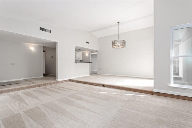 Photo - 5000 Goodwin Dr