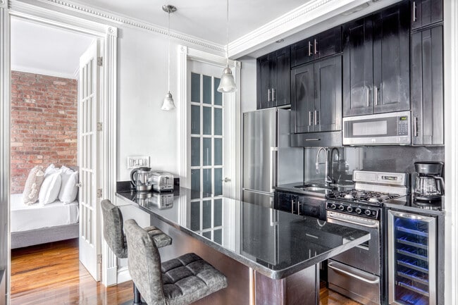 Photo - 20 Prince St Unit FL6-ID2051