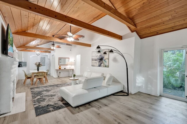 Photo - 1115 SW 4th St Unit SI ID1504048P