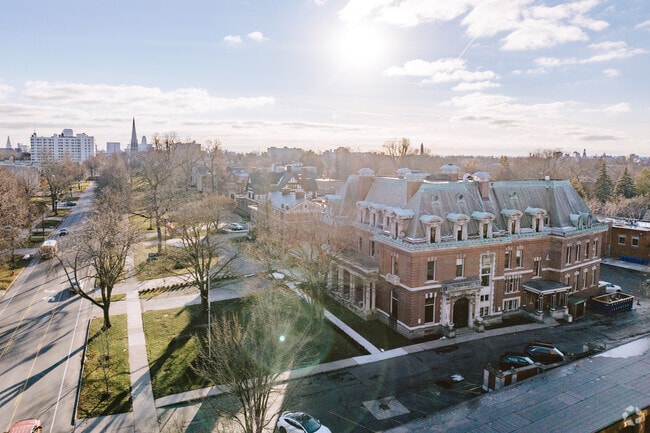 Exterior - The Goodyear Mansion & Residences