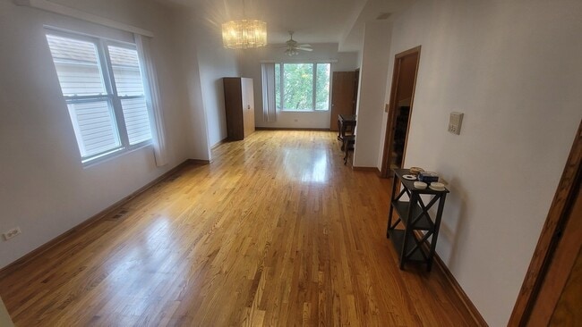 Photo - 2977 N Lawndale Ave Unit 2