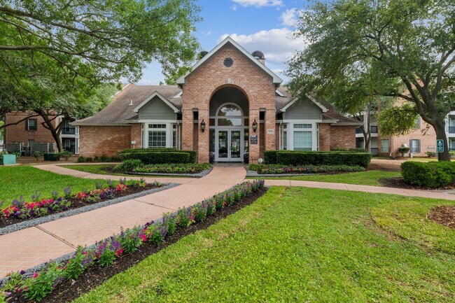 Photo - Lexington Apartments