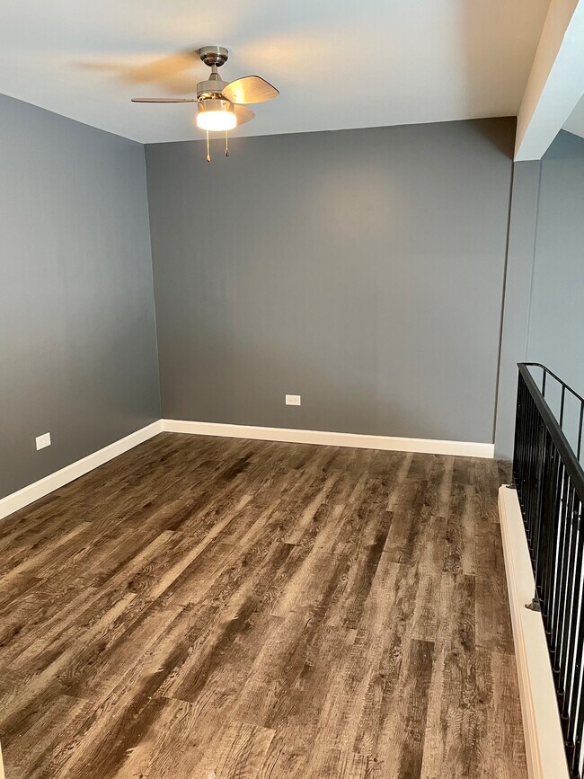 Photo - Crystal Lake Apartments