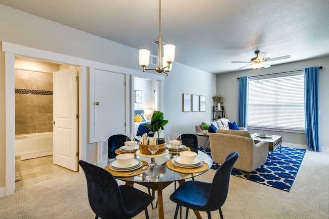 Photo - 4642 Hahns Peak Dr Unit SI FL2-ID1546054P