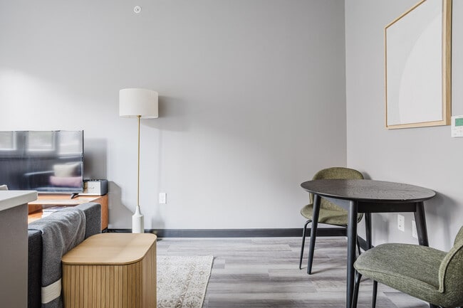 Photo - 1313 L St NW Unit FL3-ID936