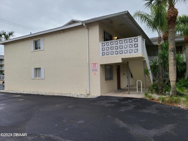 Building Photo - 102 S Peninsula Dr Unit 200