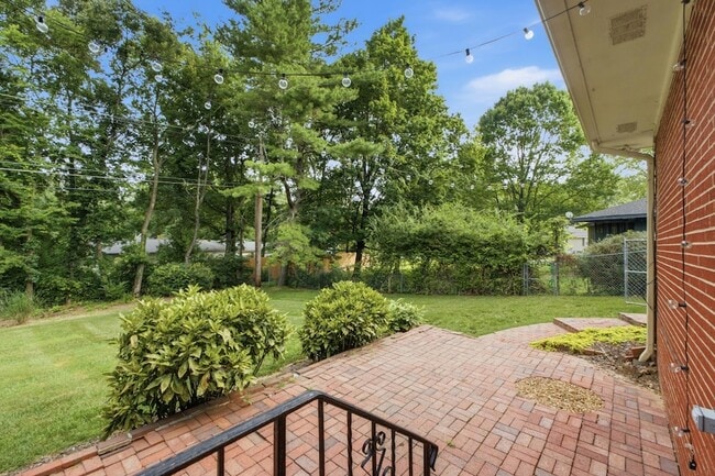 Photo - 205 S Palisades Dr