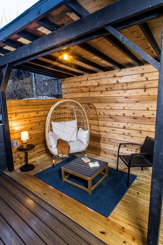 Photo - 5 Madison Pl