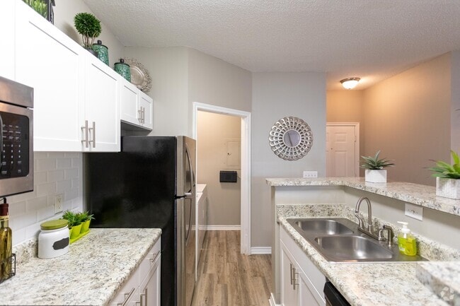 2BR, 2BA - Mooreland - 1150SF - Wyndchase Aspen Grove