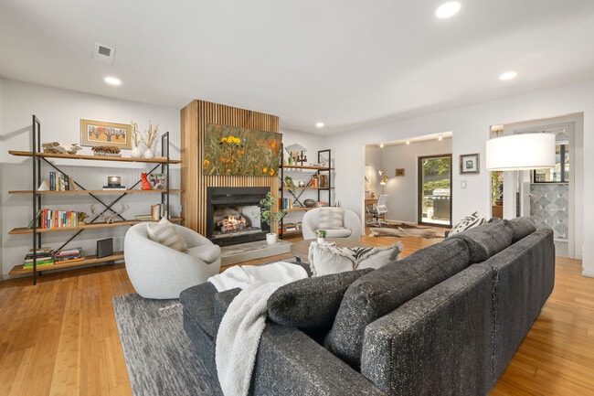 Photo - 2119 Loren Cir Unit ID1221945P