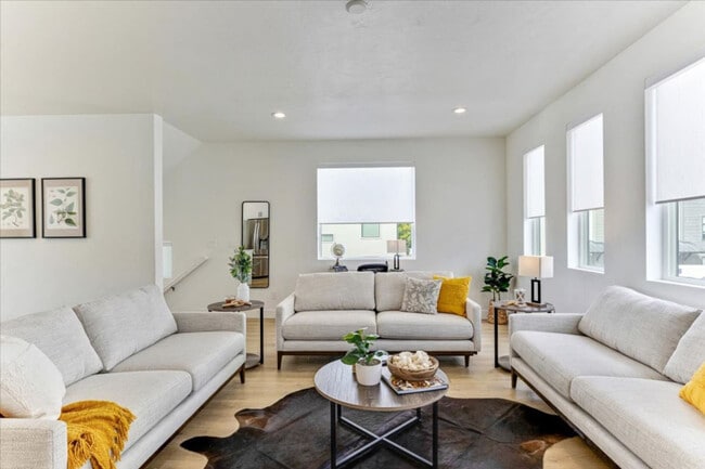 Building Photo - 1055 W 550 S Unit ID1249864P