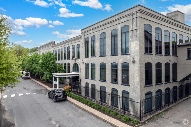 Building Photo - Lofts at the Mill