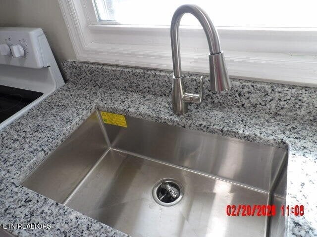 Photo - 440 W Outer Dr