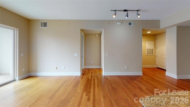 Photo - 4620 Piedmont Row Dr Unit 305