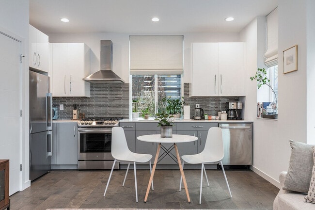 Photo - 1002 Boylston Ave E Unit ID1036001P