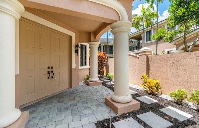 Photo - 2692 Center Ct Dr Unit 232