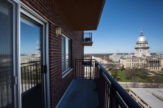 Balcony - Lincoln Tower Apartments