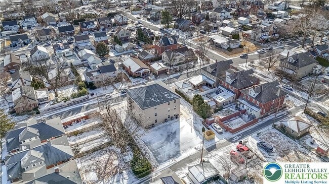 Photo - 1513 Maple St Unit 301