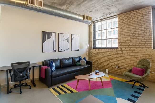 Building Photo - 606 N Washington Ave Unit SI ID1468093P