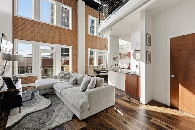 Building Photo - 1380 Atlantic Dr NW Unit SI ID1580010P