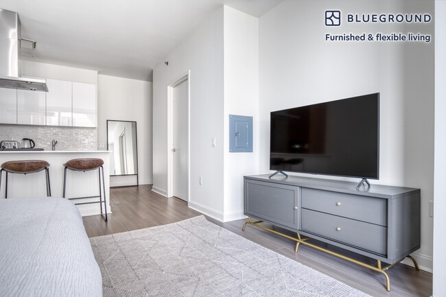 Photo - 500 N Lake Shore Dr Unit FL5-ID394