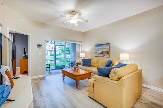 Building Photo - 15430 Bellamar Cir Unit SI FL1-ID1546283P