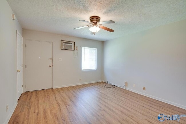 Photo - 1328 Oshaughnessy Ave NE Unit B